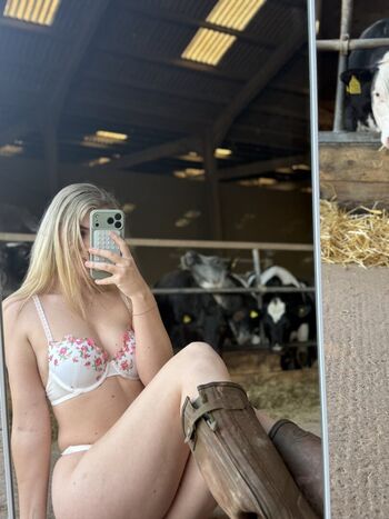 Abi coombes farmer leaked private photo uncensored HD quality