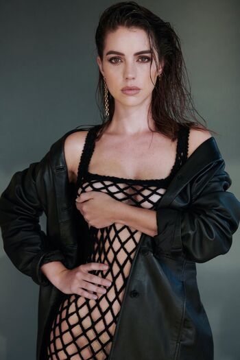 Adelaide kane page leaked private photo uncensored HD quality