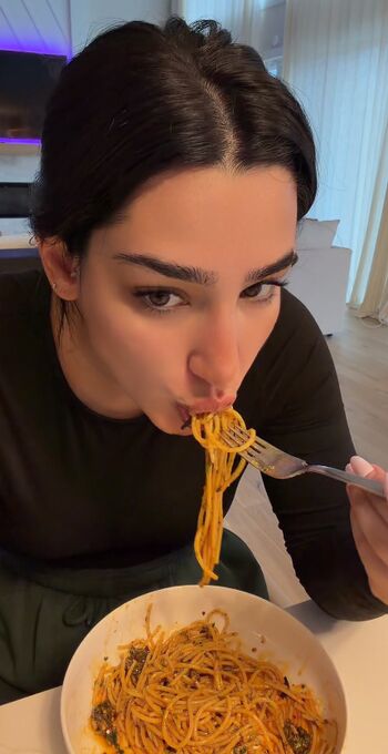 Adolladola leaked private photo uncensored HD quality