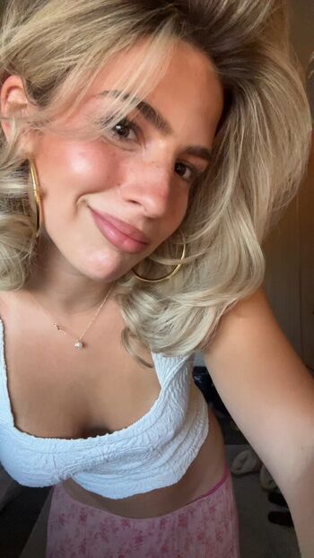 Ainsley rolstad page leaked private photo uncensored HD quality