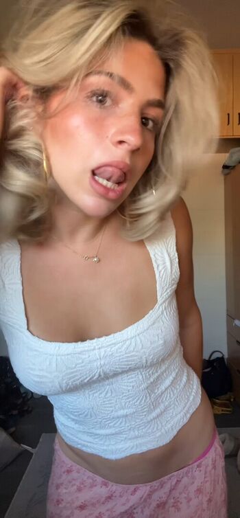 Ainsley rolstad page leaked private photo uncensored HD quality