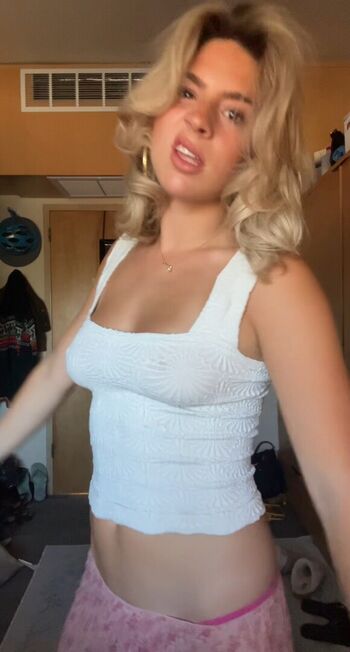 Ainsley rolstad page leaked private photo uncensored HD quality