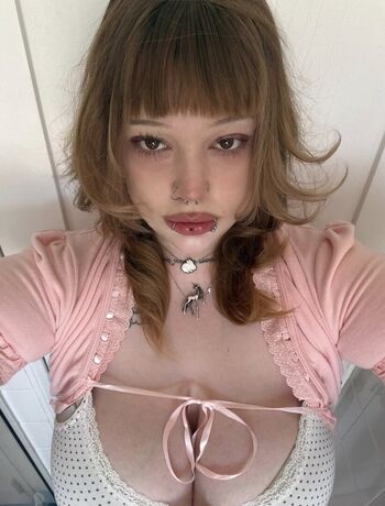 Alivegirlnare leaked private photo uncensored HD quality