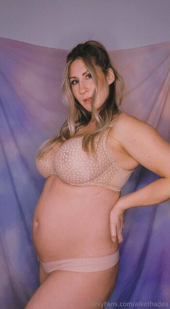 Alkethadea leaked private photo uncensored HD quality