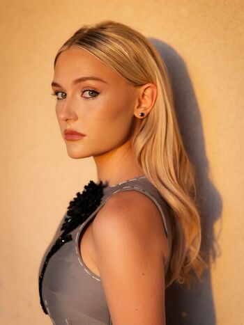 Alyvia alyn lind page leaked private photo uncensored HD quality