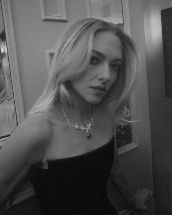 Amanda seyfried leaked private photo uncensored HD quality