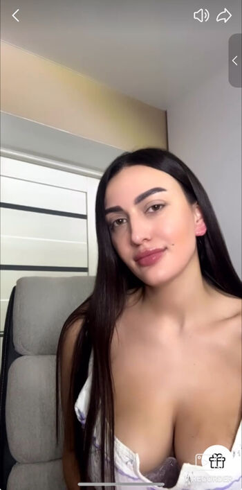 Amateur streamers page leaked private photo uncensored HD quality