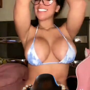 Amateur streamers page leaked private photo uncensored HD quality