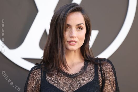 Ana de armas  page leaked private photo uncensored HD quality