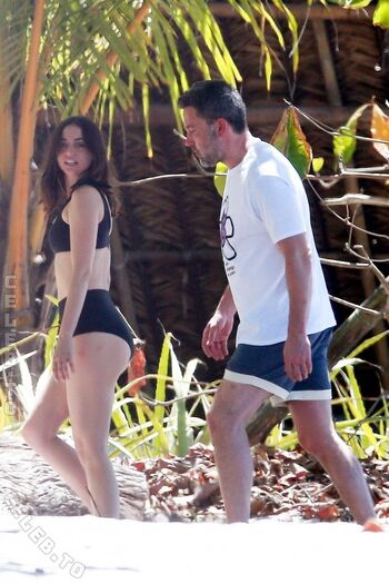 Ana de armas  page leaked private photo uncensored HD quality