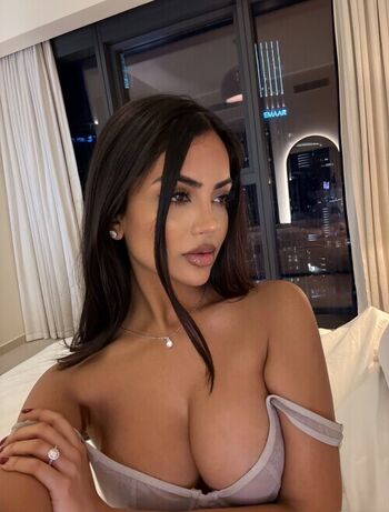Aneeqa farid leaked private photo uncensored HD quality