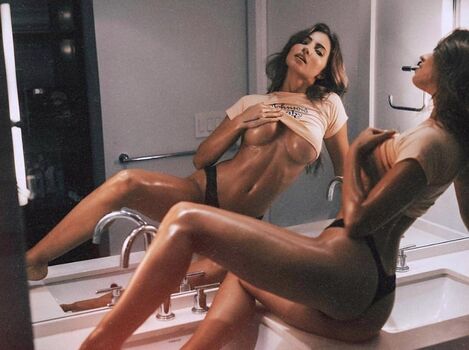 Anna louise  page leaked private photo uncensored HD quality