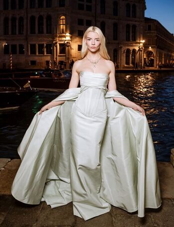 Anya taylor joy  page leaked private photo uncensored HD quality