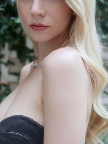 Anya taylor joy  page leaked private photo uncensored HD quality