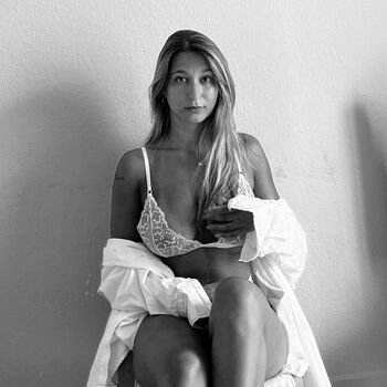 Apoline perret page leaked private photo uncensored HD quality