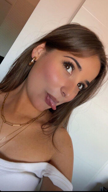Apolline grmz page leaked private photo uncensored HD quality