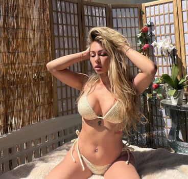 Ariana leaked private photo uncensored HD quality