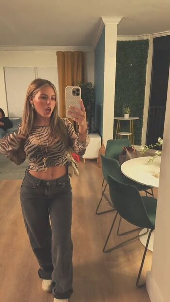 Ariana white page leaked private photo uncensored HD quality