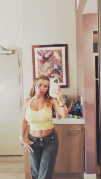 Ariana white page leaked private photo uncensored HD quality