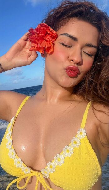 Avneet kaur leaked private photo uncensored HD quality