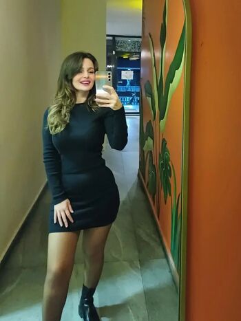 Aycicekmeltem leaked private photo uncensored HD quality
