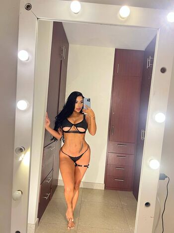 Barbiielopez leaked private photo uncensored HD quality