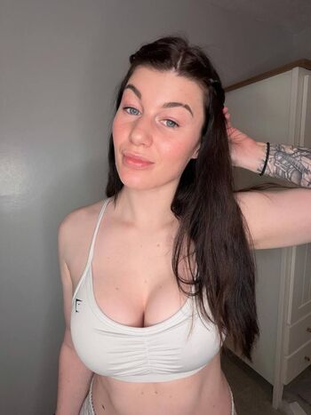 Bea priestley page leaked private photo uncensored HD quality