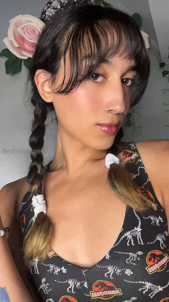 Bedroomsiren leaked private photo uncensored HD quality
