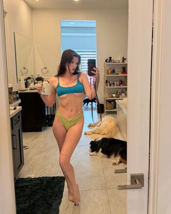 Bella thorne  page leaked private photo uncensored HD quality