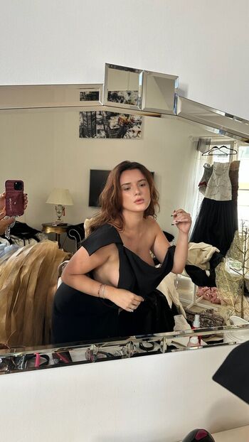 Bella thorne  page leaked private photo uncensored HD quality