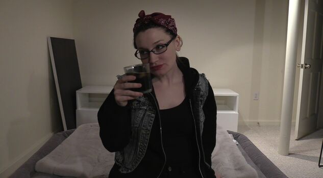 Bettie bondage  page leaked private photo uncensored HD quality