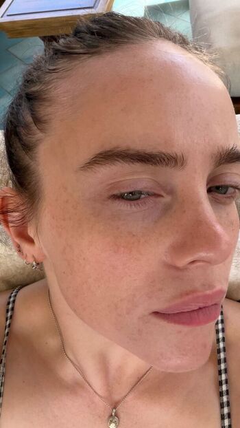 Billie eilish  page leaked private photo uncensored HD quality