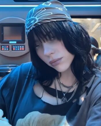 Billie eilish  page leaked private photo uncensored HD quality