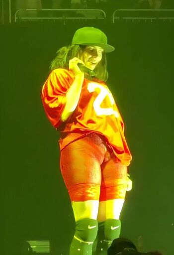 Billie eilish  page leaked private photo uncensored HD quality