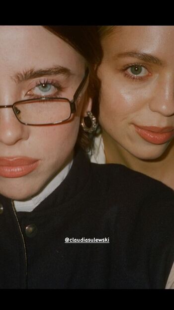 Billie eilish  page leaked private photo uncensored HD quality