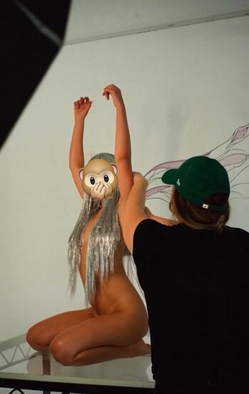 Billie eilish  page leaked private photo uncensored HD quality