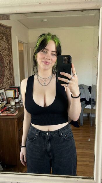 Billie eilish fake page leaked private photo uncensored HD quality