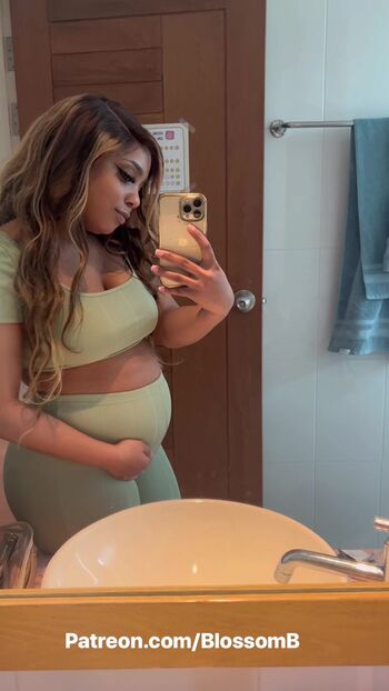 Bloatedbellyqueen leaked private photo uncensored HD quality