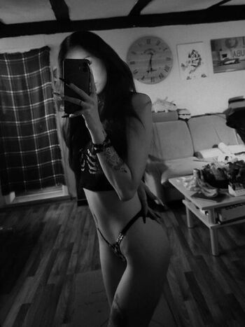 Bluevelvetbat leaked private photo uncensored HD quality