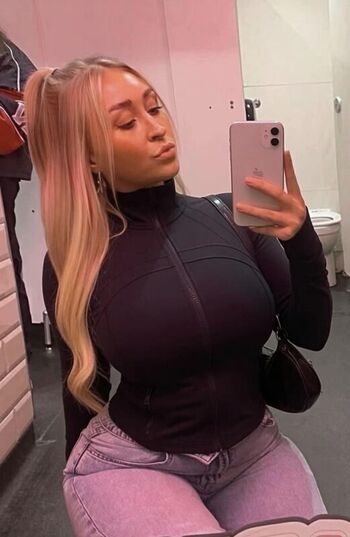 Bobbie moore page leaked private photo uncensored HD quality
