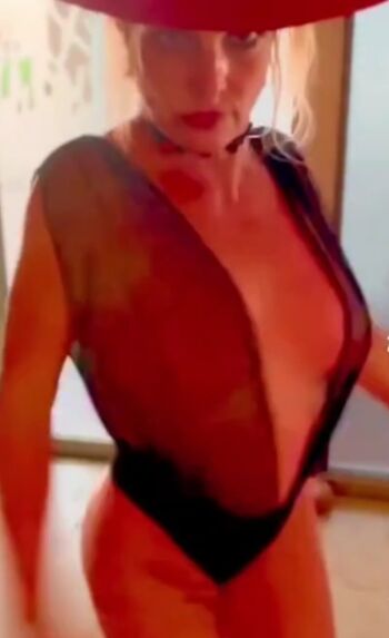 Britney spears  page leaked private photo uncensored HD quality