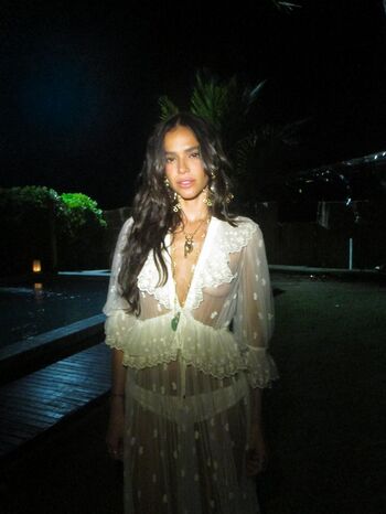 Bruna marquezine page leaked private photo uncensored HD quality