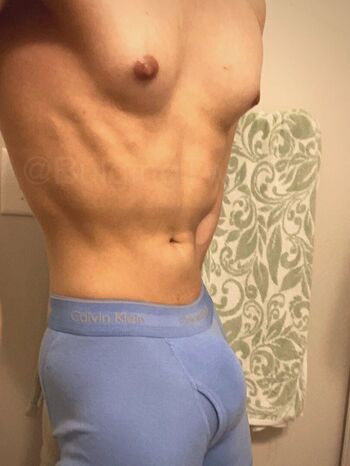 Bulgingtwunk leaked private photo uncensored HD quality