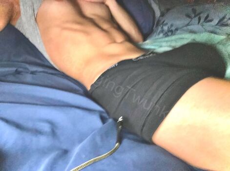 Bulgingtwunk leaked private photo uncensored HD quality