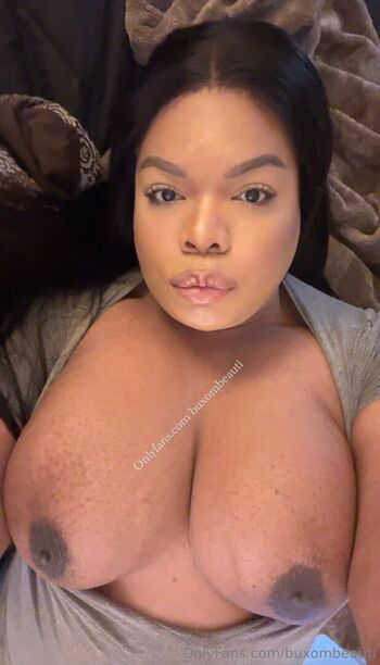 Buxombeauti leaked private photo uncensored HD quality