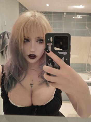 Caralouss leaked private photo uncensored HD quality