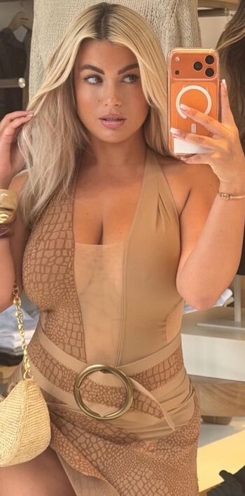 Carla moreau page leaked private photo uncensored HD quality