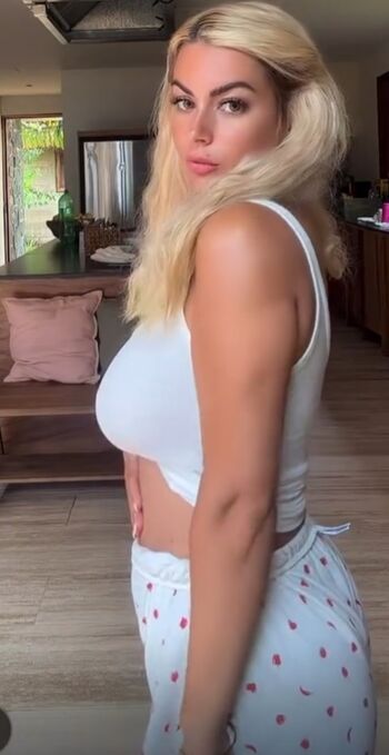 Carla moreau page leaked private photo uncensored HD quality