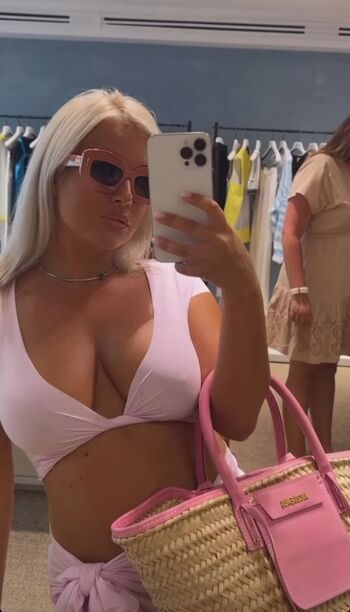 Carla moreau page leaked private photo uncensored HD quality