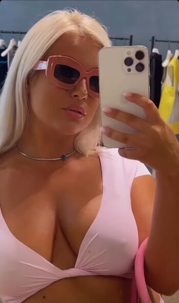 Carla moreau page leaked private photo uncensored HD quality
